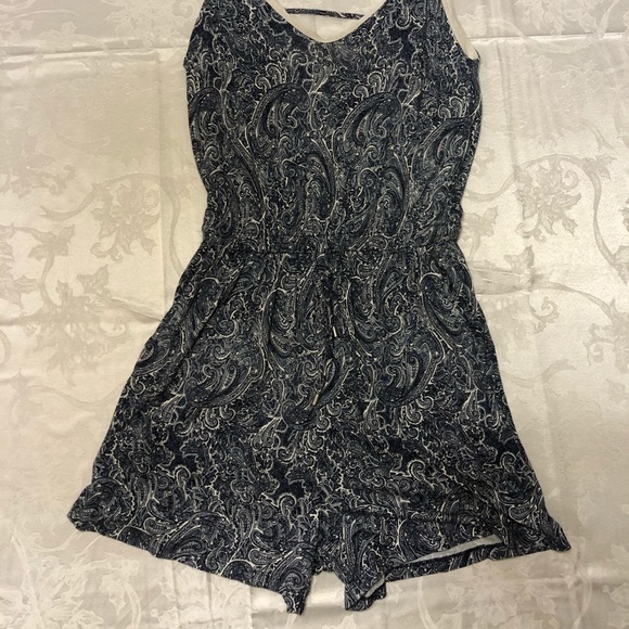 Patterned romper - Picture 3 of 4